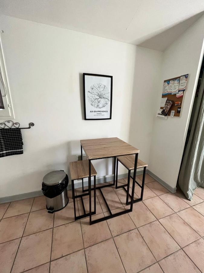 Aix-en-provence, Proche Toutes Comodites Et Axes Routiers, Linges Fournis Apartment *